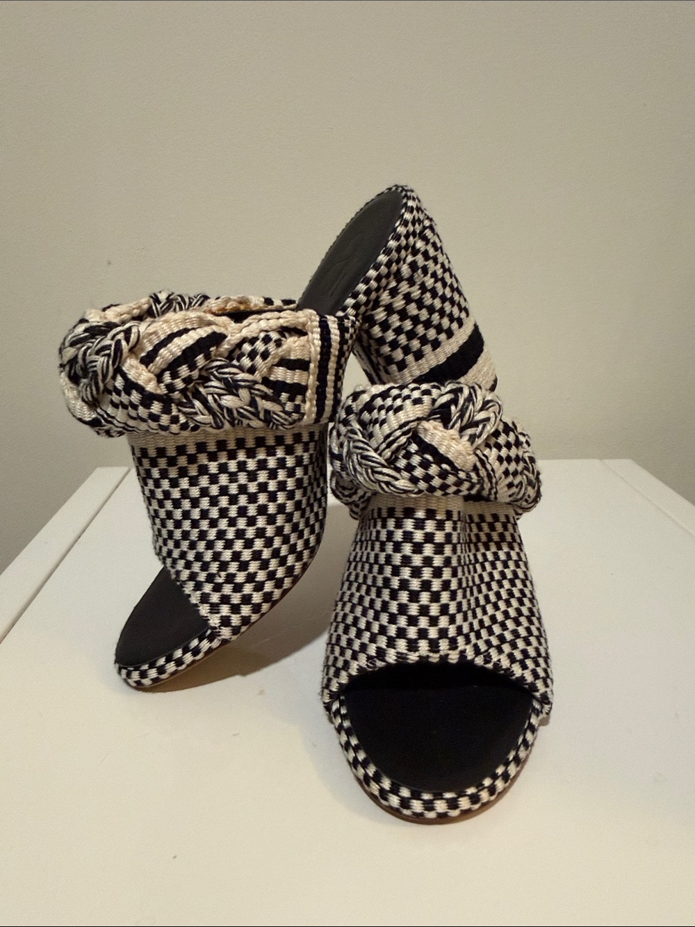 Anatolia Paris Women's Black & White Braided Knit Mule Heels size 5.5/6